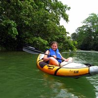 jungle dome - kayaking mopan river